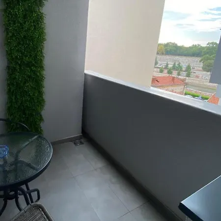 Apartment Riverside With Private Parking Nis